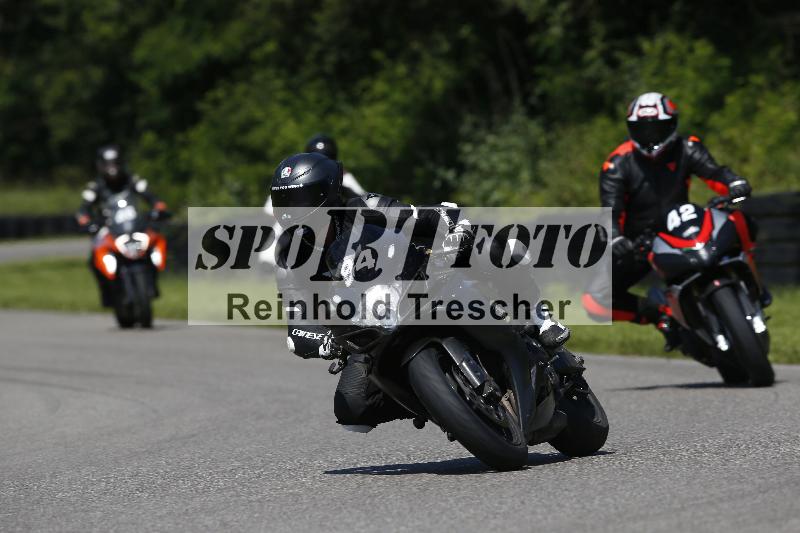 /Archiv-2024/29 12.06.2024 MOTO.CH Track Day ADR/Gruppe blau/94